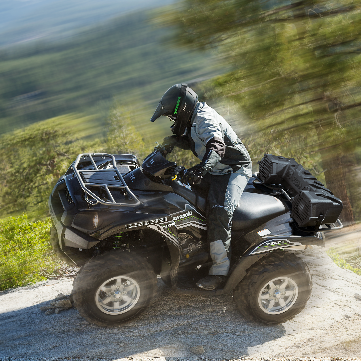 ATV30BRGB_LIFESTYLE_1